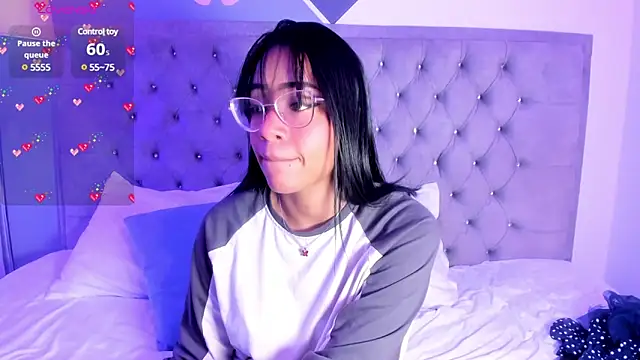 Snapshot of AriannaDavis chatting on 03-11-25, 07:47 AriannaDavis online show from 03-11-25, 07:47