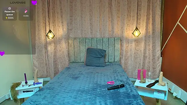 VioletaScott  online show from 11-05-25, 12:19