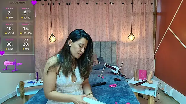 VioletaScott  online show from 11-04-25, 02:21