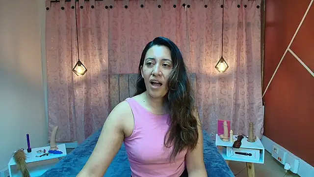 VioletaScott  online show from 11-18-25, 03:37