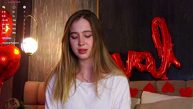 LoraineLuff online show from 02-16-25, 09:05