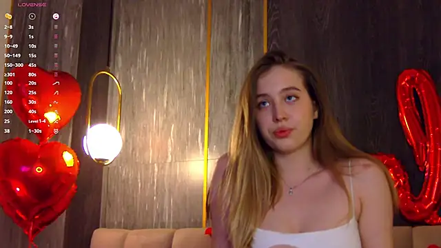 LoraineLuff online show from 02-21-25, 02:59