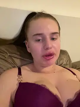 yourhornyslut online show from 05-04-26, 08:00