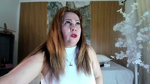 Danna topless online show from 01-08-26, 12:00