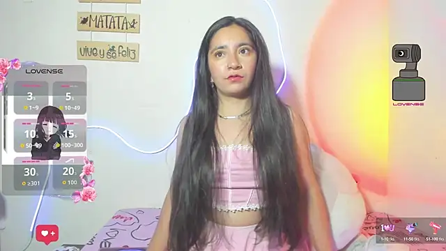 Snapshot of litle_mily_ chatting on 10-01-25, 12:38 litle mily online show from 10-01-25, 12:38