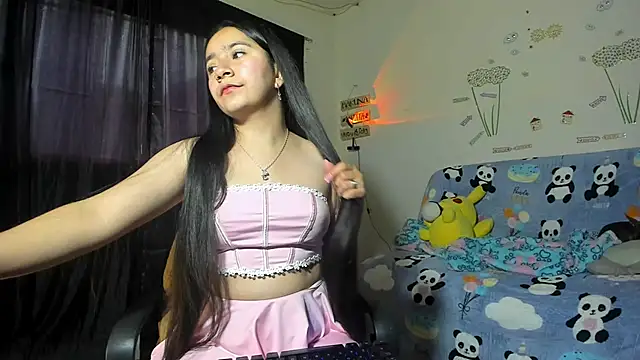 Snapshot of litle_mily_ chatting on 01-25-25, 09:57 litle mily online show from 01-25-25, 09:57
