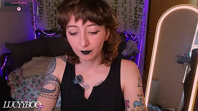 lovelylucyy online show from 07-16-26, 09:23