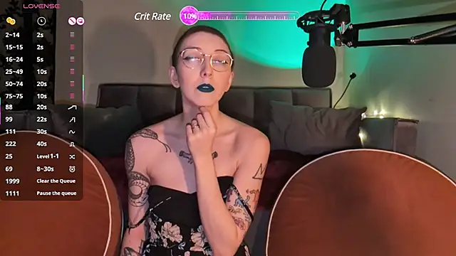 lovelylucyy online show from 02-07-25, 11:24