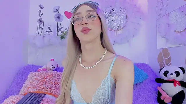 Ariadna Evangeline online show from 11-28-25, 05:51