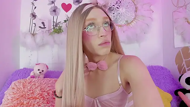 Ariadna Evangeline online show from 12-20-25, 06:38