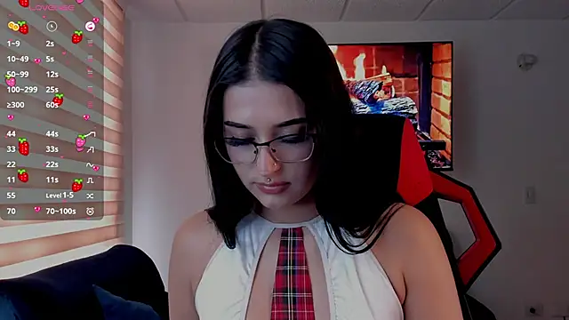 Charlotte greys online show from 10-10-25, 08:31