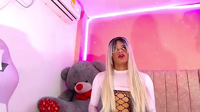 vanessa nauthygirls online show from 02-25-25, 08:00