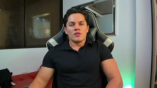 Snapshot of julian_wallace chatting on 01-31-26, 07:12 julian wallace online show from 01-31-26, 07:12