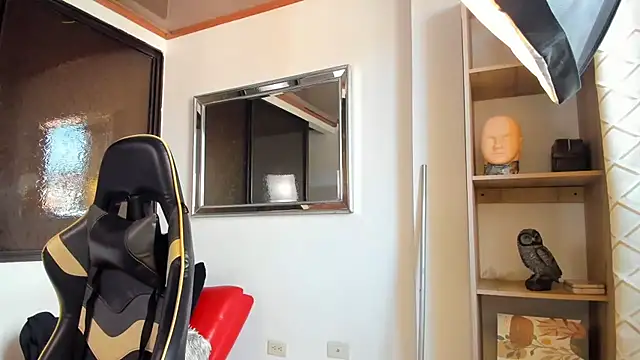 julian wallace online show from 04-04-26, 08:04