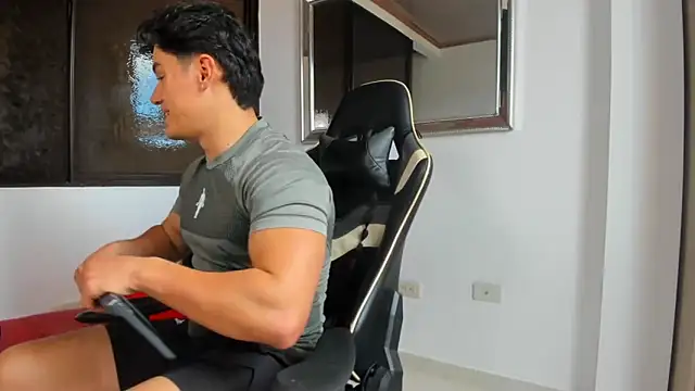 Snapshot of julian_wallace chatting on 02-25-26, 07:58 julian wallace online show from 02-25-26, 07:58