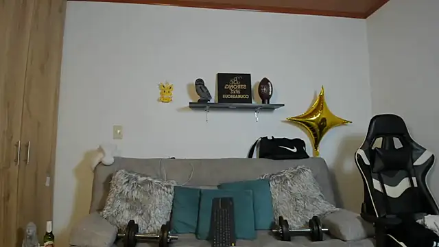 julian wallace online show from 12-20-25, 04:21