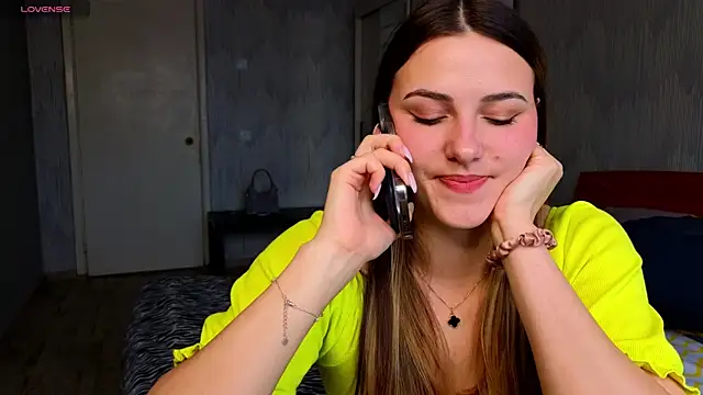 Snapshot of sophia_euphoriaa chatting on 04-23-26, 08:21 sophia euphoriaa online show from 04-23-26, 08:21