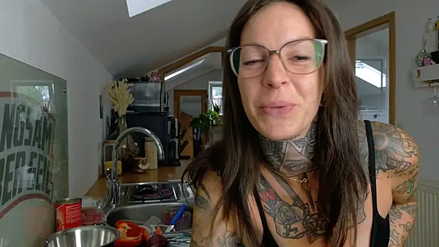 BrownieyQueen online show from 07-01-26, 08:25