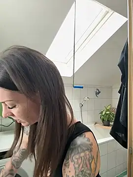 BrownieyQueen online show from 02-24-26, 08:37