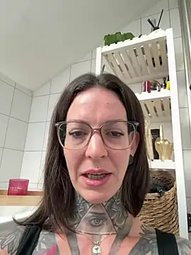 BrownieyQueen online show from 08-03-26, 07:16