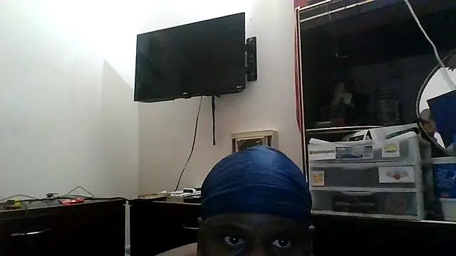 Snapshot of HBYAM chatting on 09-10-25, 11:31 HBYAM online show from 09-10-25, 11:31