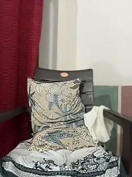 Hot budddy online show from 04-12-26, 05:49