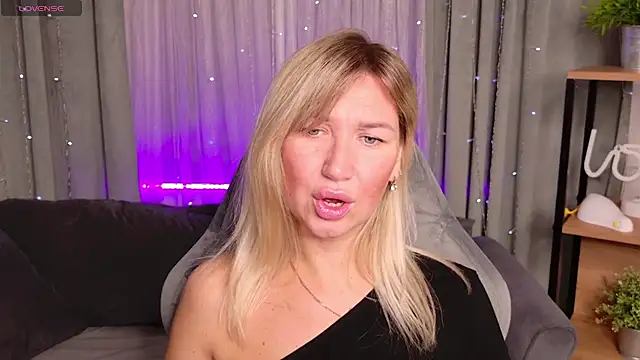 MilaBott online show from 09-17-25, 08:33