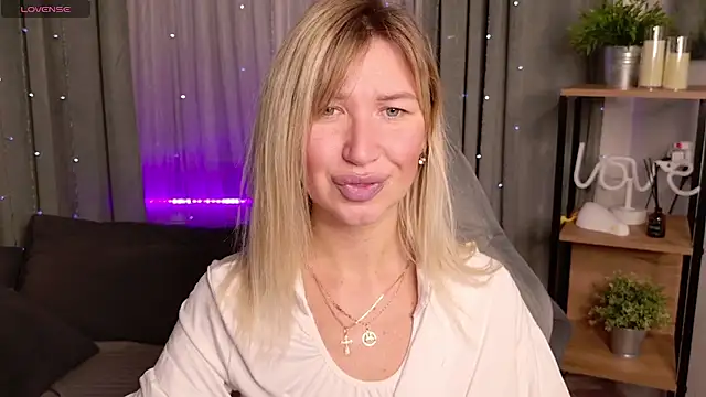 MilaBott online show from 09-22-25, 08:15