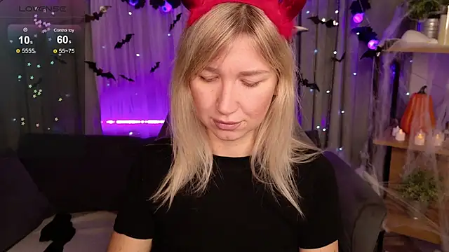 MilaBott online show from 10-28-25, 08:08