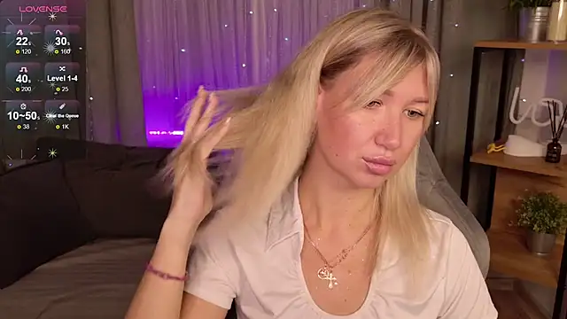 MilaBott online show from 10-15-25, 07:44