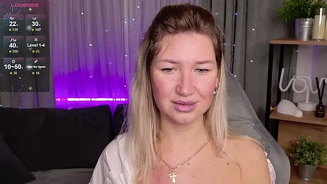 MilaBott online show from 09-19-25, 08:13