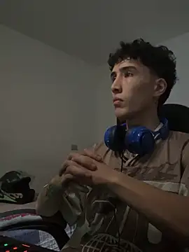 gojo satoru 18 online show from 10-02-25, 03:15