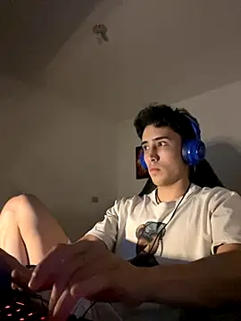 gojo satoru 18 online show from 11-25-25, 04:02