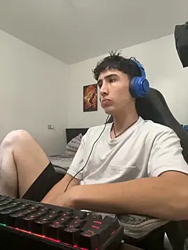 gojo satoru 18 online show from 10-15-25, 04:15