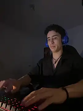 gojo satoru 18 online show from 12-02-25, 03:07