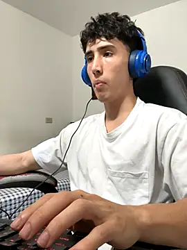 gojo satoru 18 online show from 10-20-25, 04:51