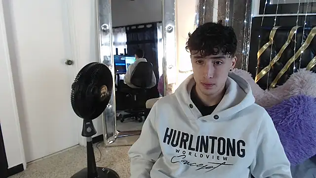 gojo satoru 18 online show from 03-22-25, 11:42