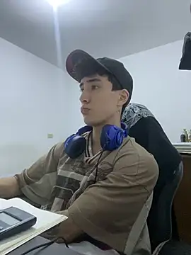 gojo satoru 18 online show from 02-24-26, 02:56