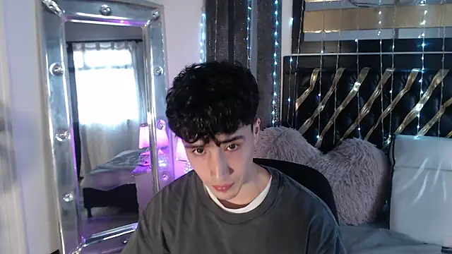 gojo satoru 18 online show from 09-12-25, 12:16