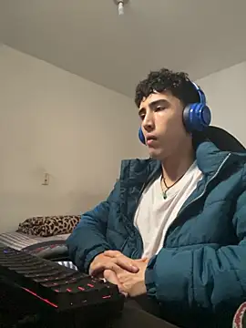 gojo satoru 18 online show from 10-14-25, 03:34