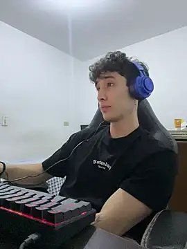 gojo satoru 18 online show from 02-14-26, 01:50