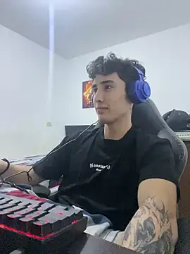 gojo satoru 18 online show from 02-13-26, 02:44