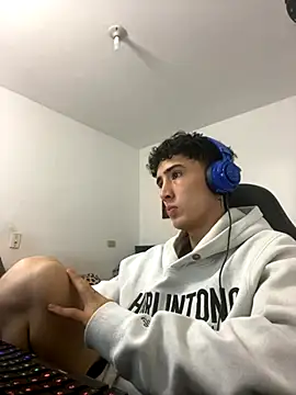 gojo satoru 18 online show from 10-03-25, 02:40