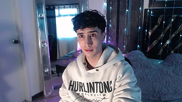 gojo satoru 18 online show from 09-09-25, 12:36