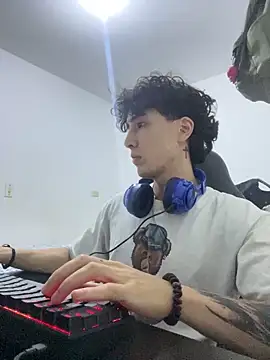 gojo satoru 18 online show from 06-22-26, 03:01