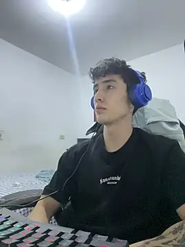 gojo satoru 18 online show from 02-17-26, 02:31