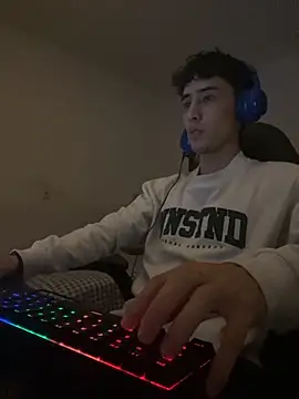 gojo satoru 18 online show from 10-28-25, 03:40