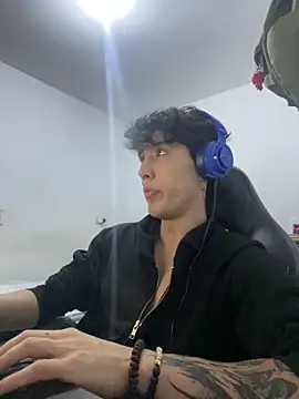 gojo satoru 18 online show from 04-23-26, 02:07