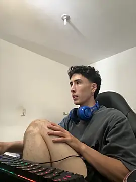 gojo satoru 18 online show from 10-04-25, 04:41