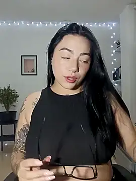 helena smith online show from 03-14-25, 04:32